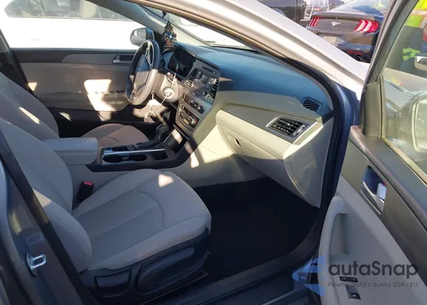 2016 Hyundai Sonata z USA, uszkodzony, nr VIN 5NPE24AF9GH388966